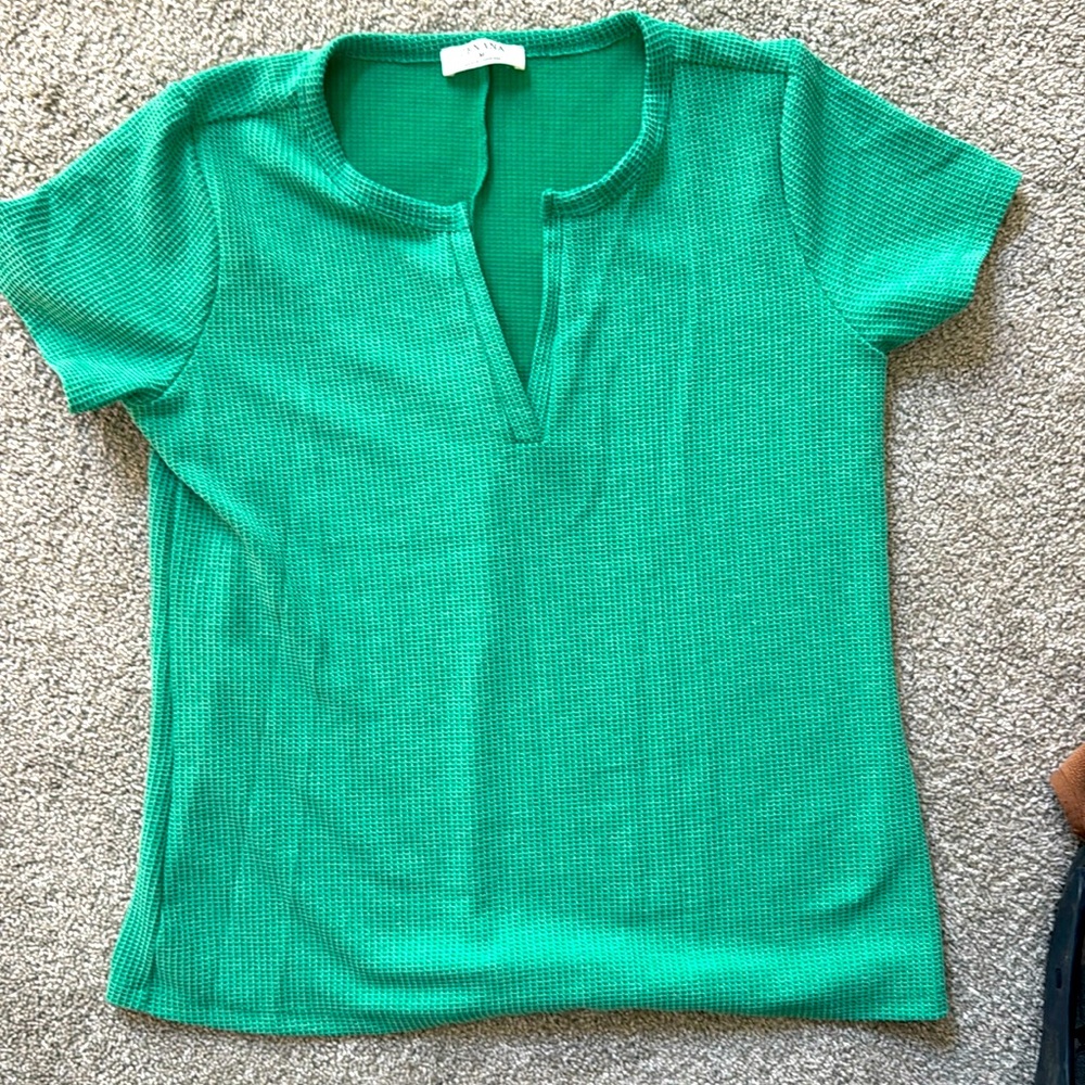 Women’s green top